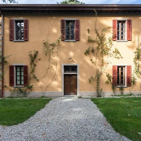 Bilocale Nel Parco Di Villa Erba Cernobbio Buitenkant foto